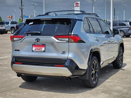 2025 Toyota RAV4 Hybrid SE