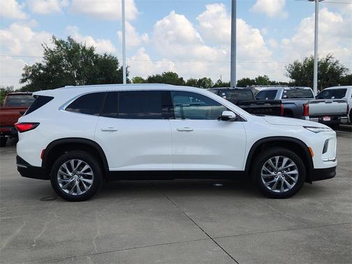 2025 Buick Enclave Preferred FWD