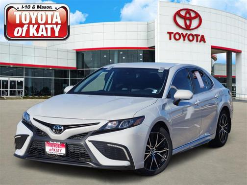 2024 Toyota Camry SE