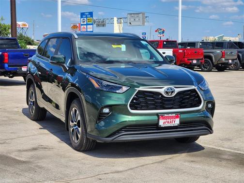 2025 Toyota Highlander Hybrid XLE