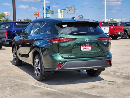 2025 Toyota Highlander Hybrid XLE