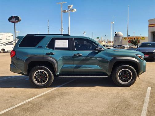 2025 Toyota 4Runner TRD Off Road