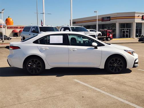 2023 Toyota Corolla SE