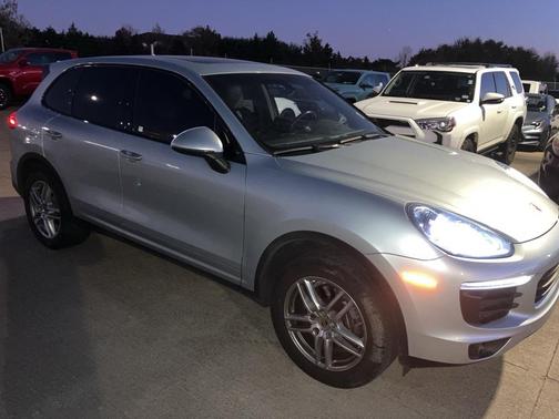 2016 Porsche Cayenne Cayenne