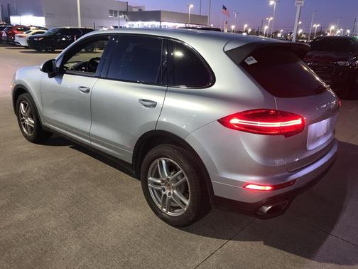 2016 Porsche Cayenne Cayenne