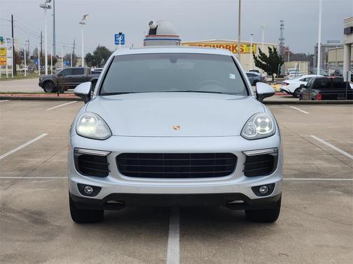 2016 Porsche Cayenne Cayenne