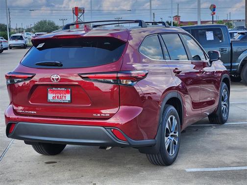 2026 Toyota Highlander XLE