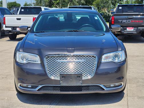 2019 Chrysler 300 Touring