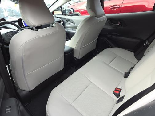 2024 Toyota Prius XLE