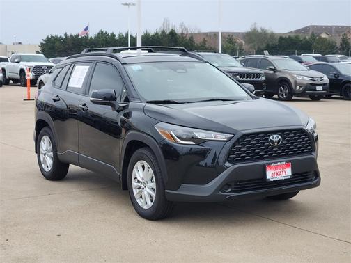 2025 Toyota Corolla Cross LE