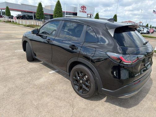 Crystal Black Pearl 2025 Honda HR-V 2WD Sport