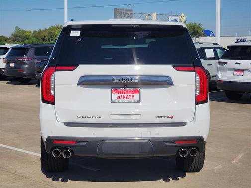 2023 GMC Yukon 4WD AT4