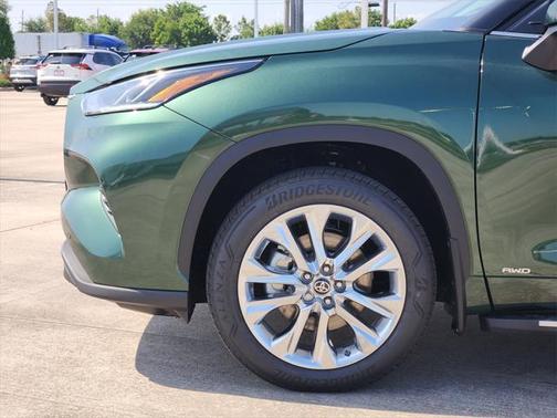 2025 Toyota Highlander Hybrid Limited