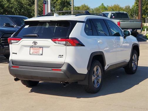 2025 Toyota RAV4 Hybrid XLE