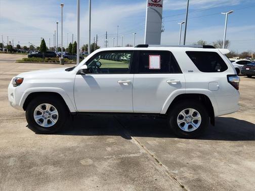 2024 Toyota 4Runner SR5