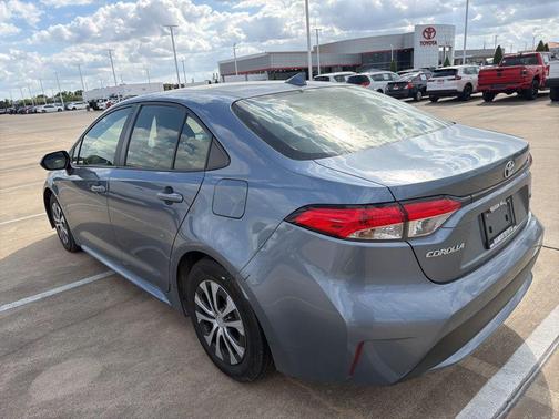2022 Toyota Corolla Hybrid LE