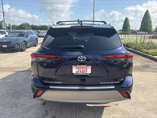 2025 Toyota Highlander Platinum