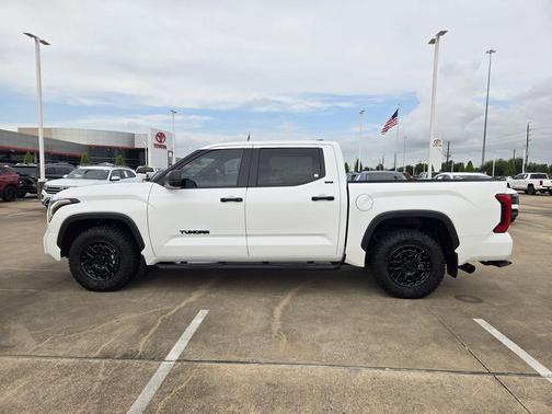 Ice Cap 2026 Toyota Tundra SR5