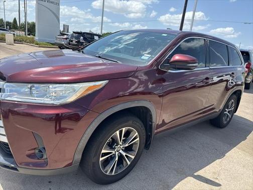 2019 Toyota Highlander LE