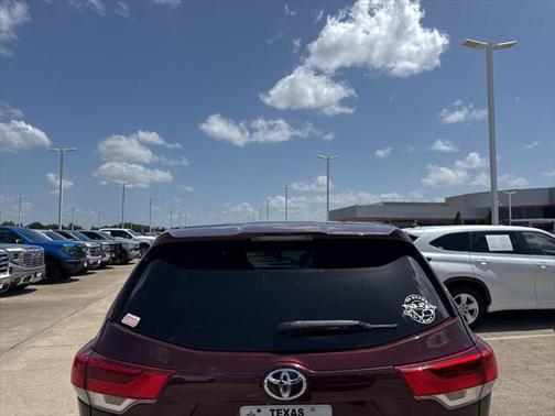 2019 Toyota Highlander LE