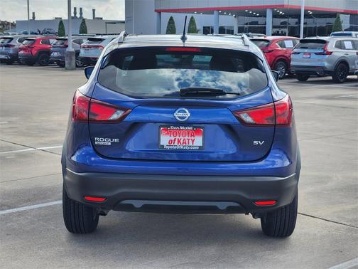 2018 Nissan Rogue Sport SV