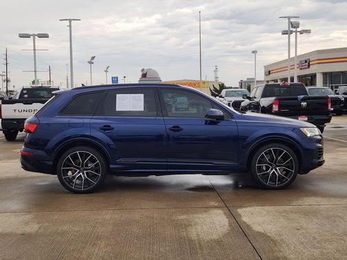 Navarra Blue Metallic 2023 Audi Q7 55 Prestige