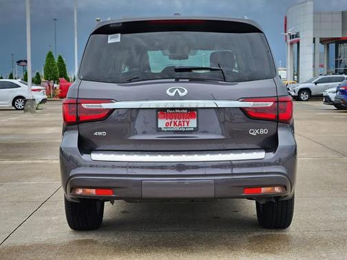 2024 INFINITI QX80 Luxe