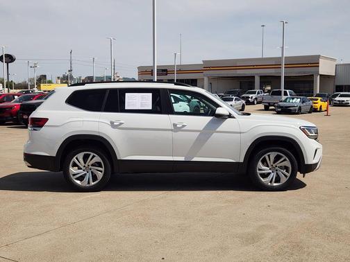2022 Volkswagen Atlas 2.0T SE w/Technology