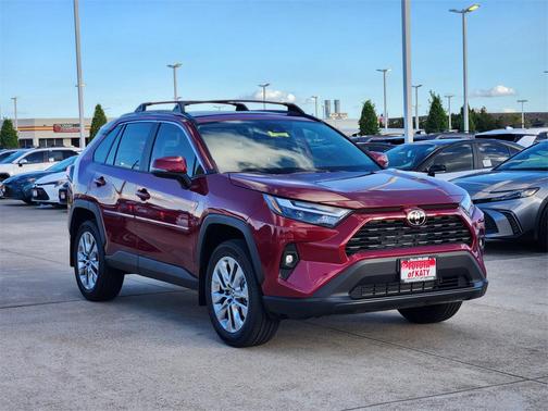 2025 Toyota RAV4 XLE Premium