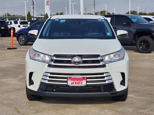 2019 Toyota Highlander LE I4
