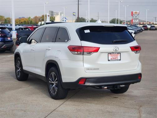 2019 Toyota Highlander LE I4