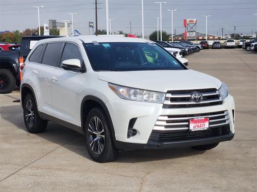 2019 Toyota Highlander LE I4