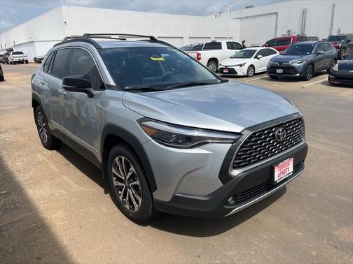 2025 Toyota Corolla Cross XLE