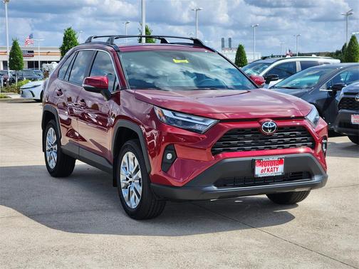 2025 Toyota RAV4 XLE Premium
