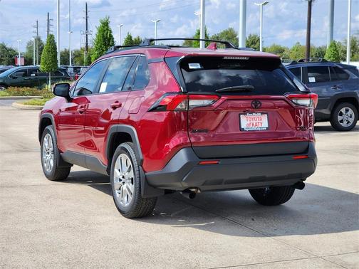 2025 Toyota RAV4 XLE Premium