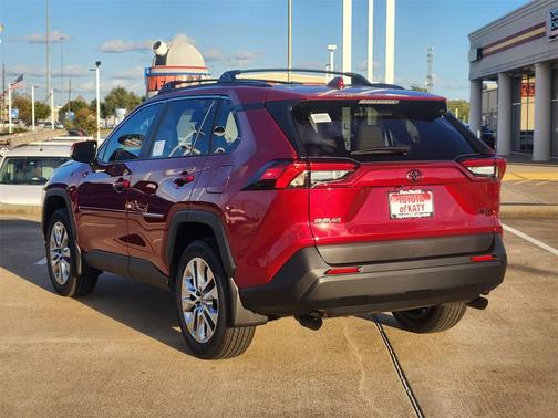 2025 Toyota RAV4 XLE Premium