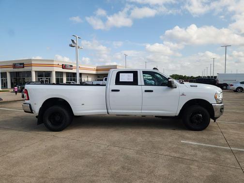 Bright White Clearcoat 2023 RAM 3500 Tradesman Crew Cab 4x4 8' Box