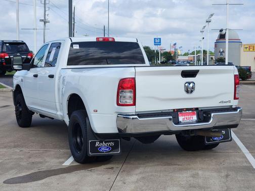 Bright White Clearcoat 2023 RAM 3500 Tradesman Crew Cab 4x4 8' Box