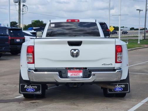 Bright White Clearcoat 2023 RAM 3500 Tradesman Crew Cab 4x4 8' Box