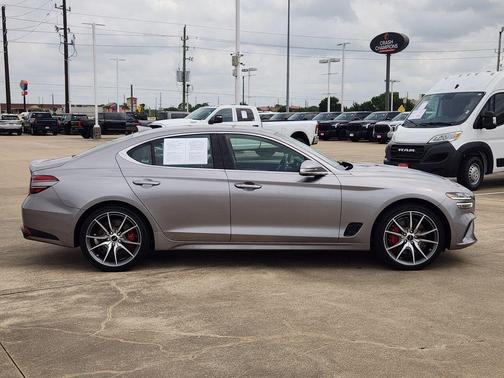 2025 Genesis G70 2.5T RWD