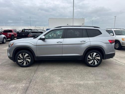 Silver Mist Metallic 2025 Volkswagen Atlas 2.0T SE w/Technology