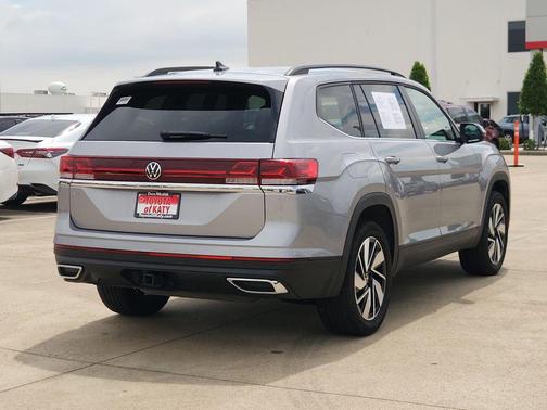 Silver Mist Metallic 2025 Volkswagen Atlas 2.0T SE w/Technology