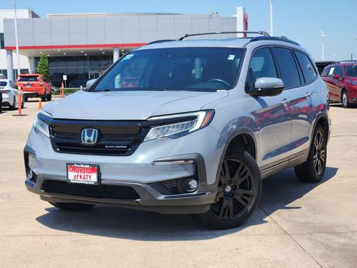 Lunar Silver Metallic 2022 Honda Pilot AWD Black Edition