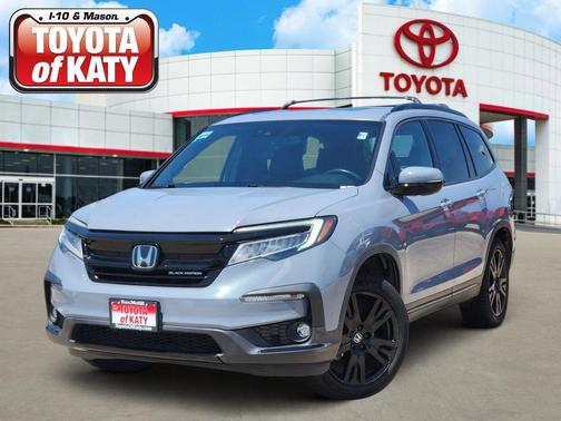Lunar Silver Metallic 2022 Honda Pilot AWD Black Edition