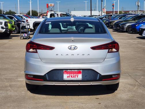 2019 Hyundai ELANTRA SEL