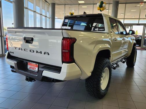 Ice 2026 Toyota Tacoma SR5