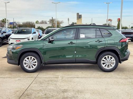 2026 Toyota Corolla Cross LE