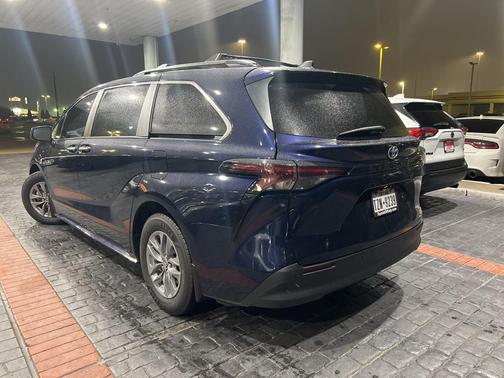 2024 Toyota Sienna XLE