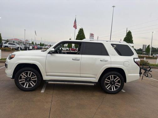 Blizzard Pearl 2020 Toyota 4Runner Limited