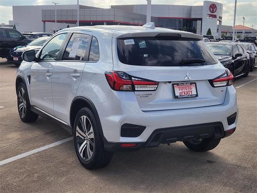 2025 Mitsubishi Outlander Sport SE